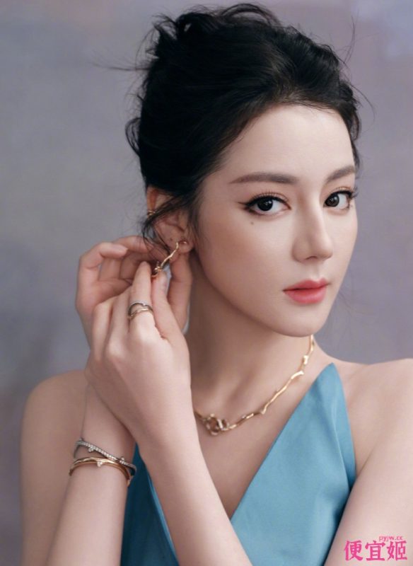 迪丽热巴–欲求不满的人妻（续集）【AI明星换脸1V/1.25G/18分/1080P】-便宜姬