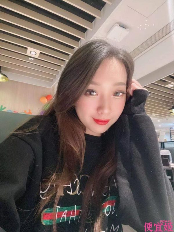 国产自拍：御姐风骚的反差婊[18P]-便宜姬