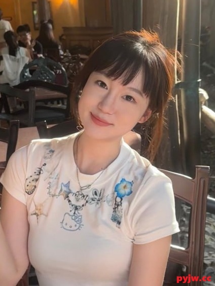 【苹果原相机】成都女教师 冯思思与男自拍不雅视频高清无水印原版[116/MP4/915MB]-便宜姬