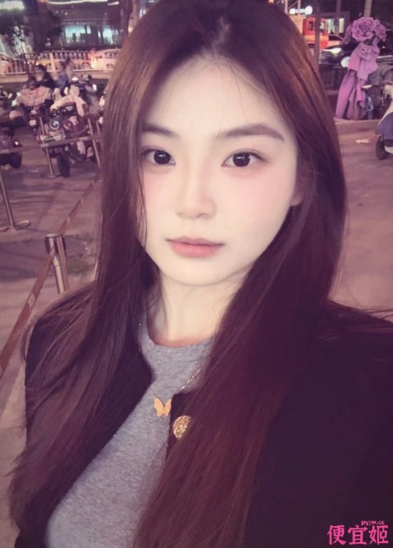 【原档相机】高颜值美女看着就想保护 上床完全变样 羞涩露脸自拍[317M/MP4/]-便宜姬