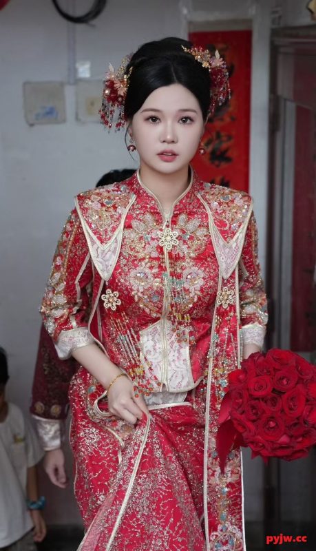 ❤️已婚极品高颜值结婚照 人前端庄女神 背地反差母狗 婚房内激情【50P+43V/4.5GB】-便宜姬