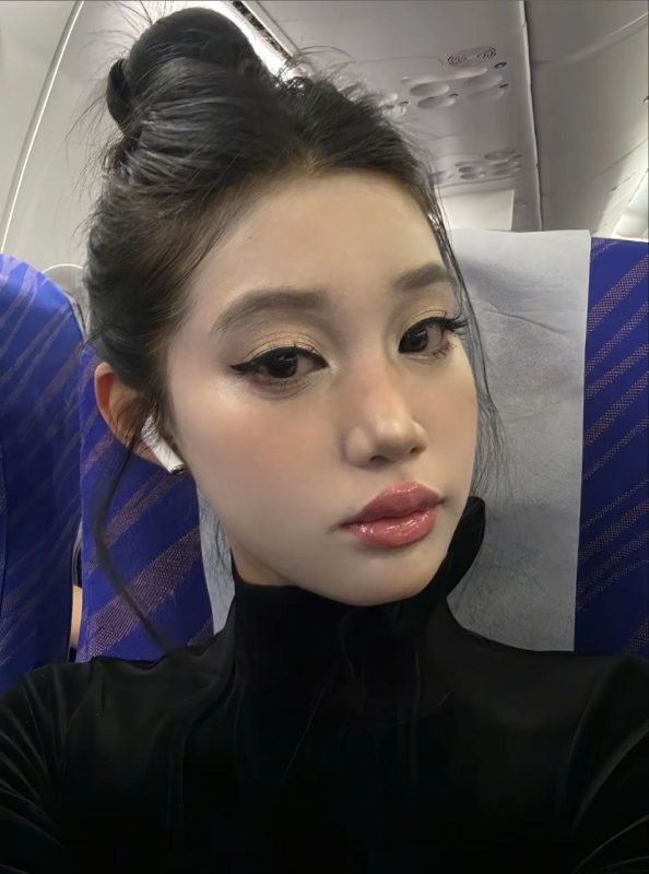 ❤️【网红zoe】高颜值美女 私密视频泄密自拍展示 狂扇自己耳光【9P+6V/413MB】-便宜姬