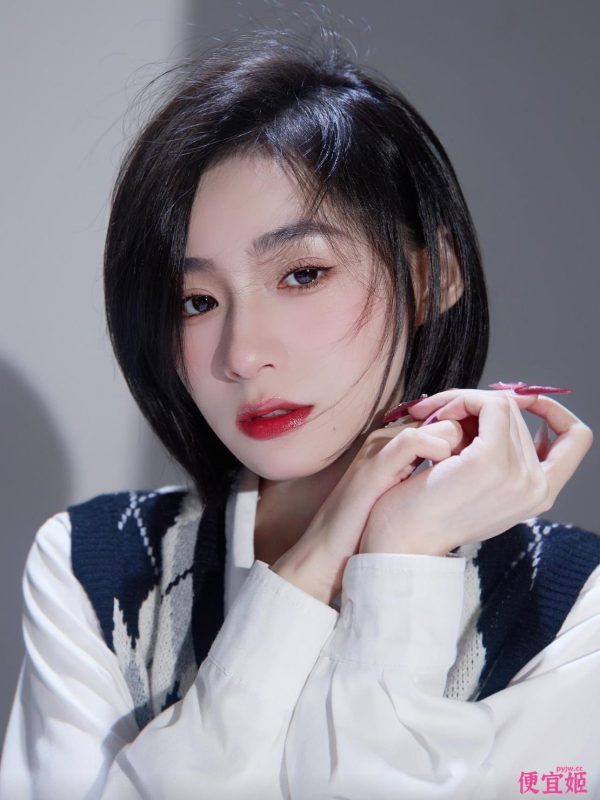 最近很火成都某莉岛事件❤️几个高颜值大网红如厕被拍高清流出【51P+10V/1.73GB】-便宜姬